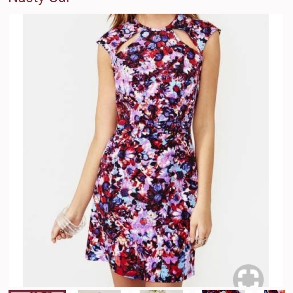 🛍️Nasty Gal Floral Sleeveless Open Back Dress